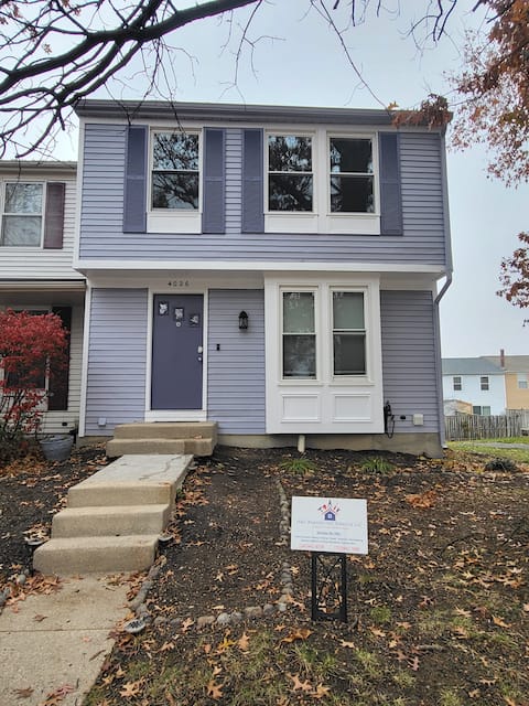 Cozy, Peaceful 4 Bedroom Townhouse