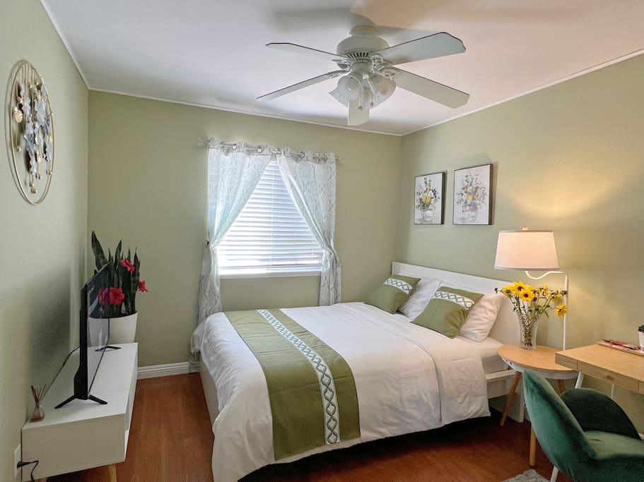 Airbnb New room Near Victoria Garden in N Fontana roomA