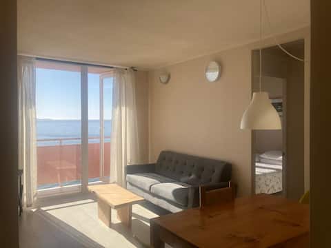 Popular Airbnb listing: Oceanfront Apartment with Parking in Tomé