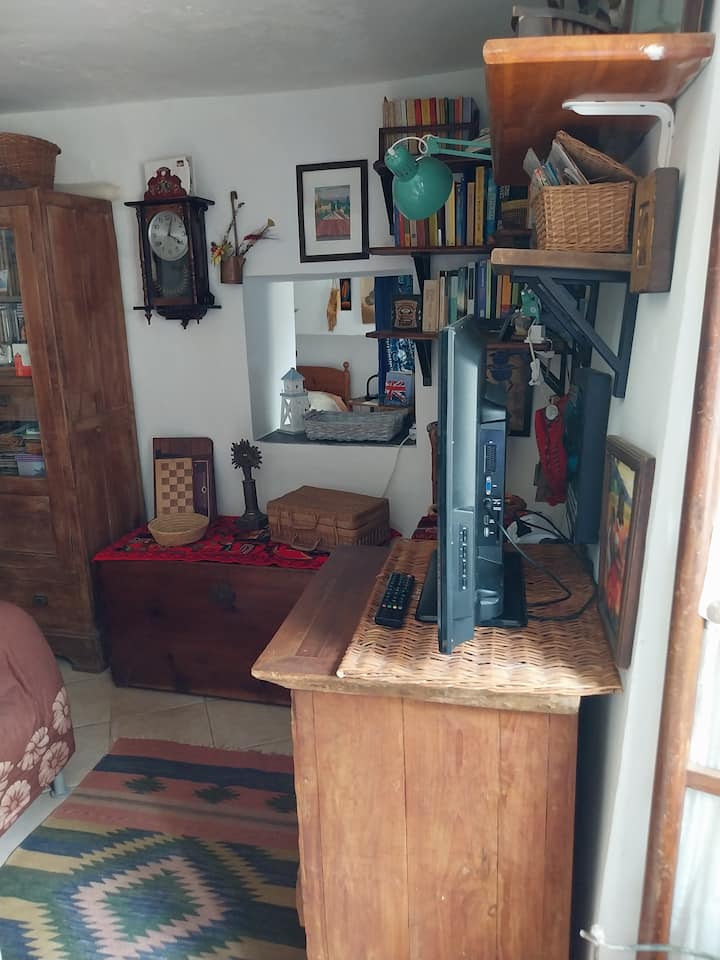 Dans Un Petit Village Sur Les Collines De Genes - Arenzano