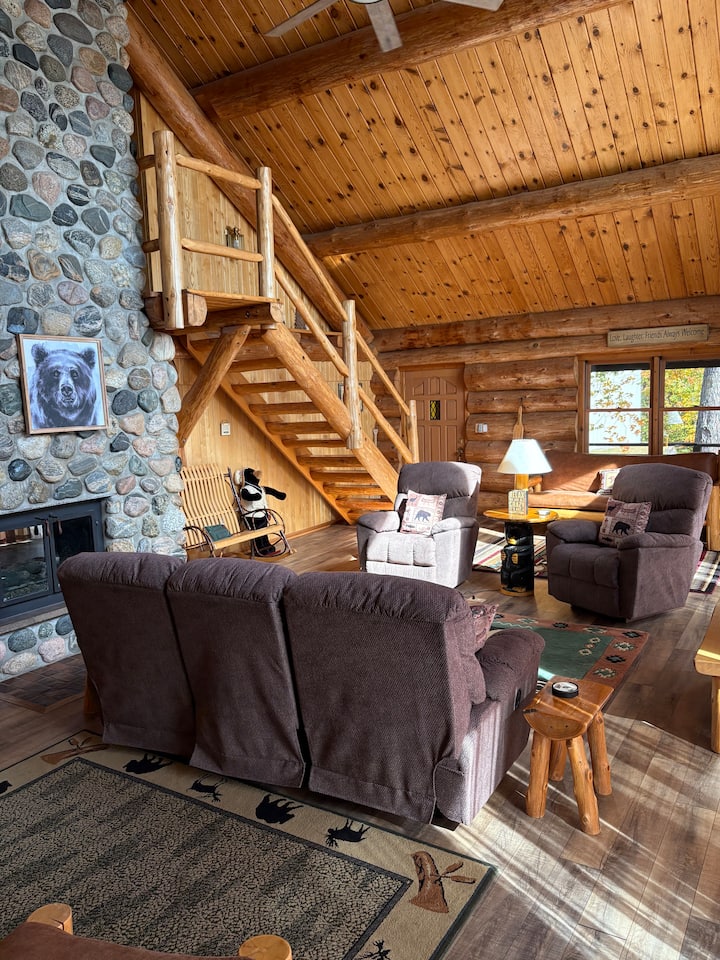 Spacious Log Cabin On Bass Lake - White Oak Casino