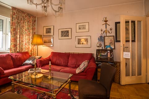 Top performing Airbnb: 4 People 2 Rooms 1 Price&FREEBreakfast in Neuschwabing
