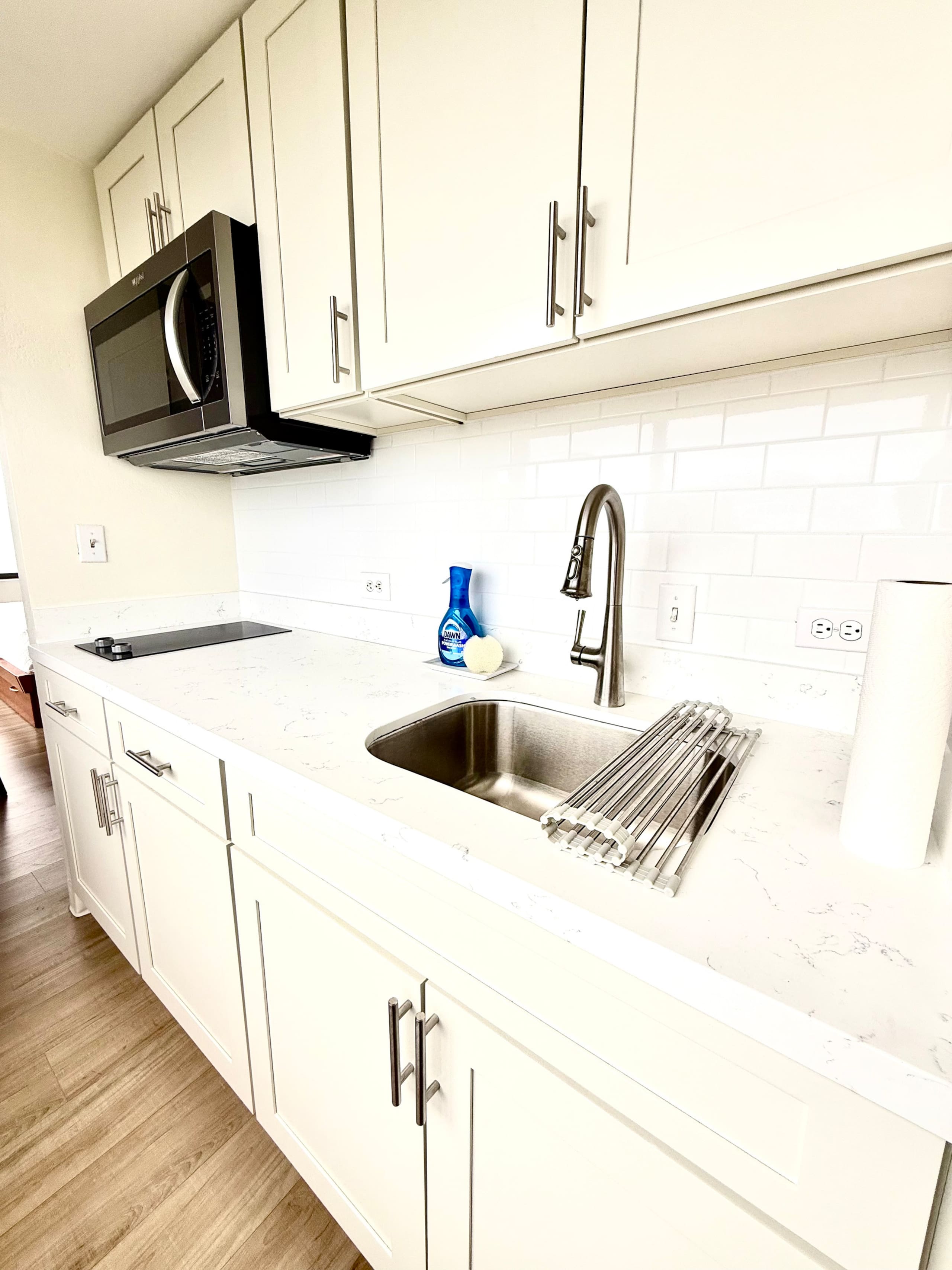 Condo in Honolulu · ★4.52 · 1 bedroom · 1 bed · 1 private bath - Image 7
