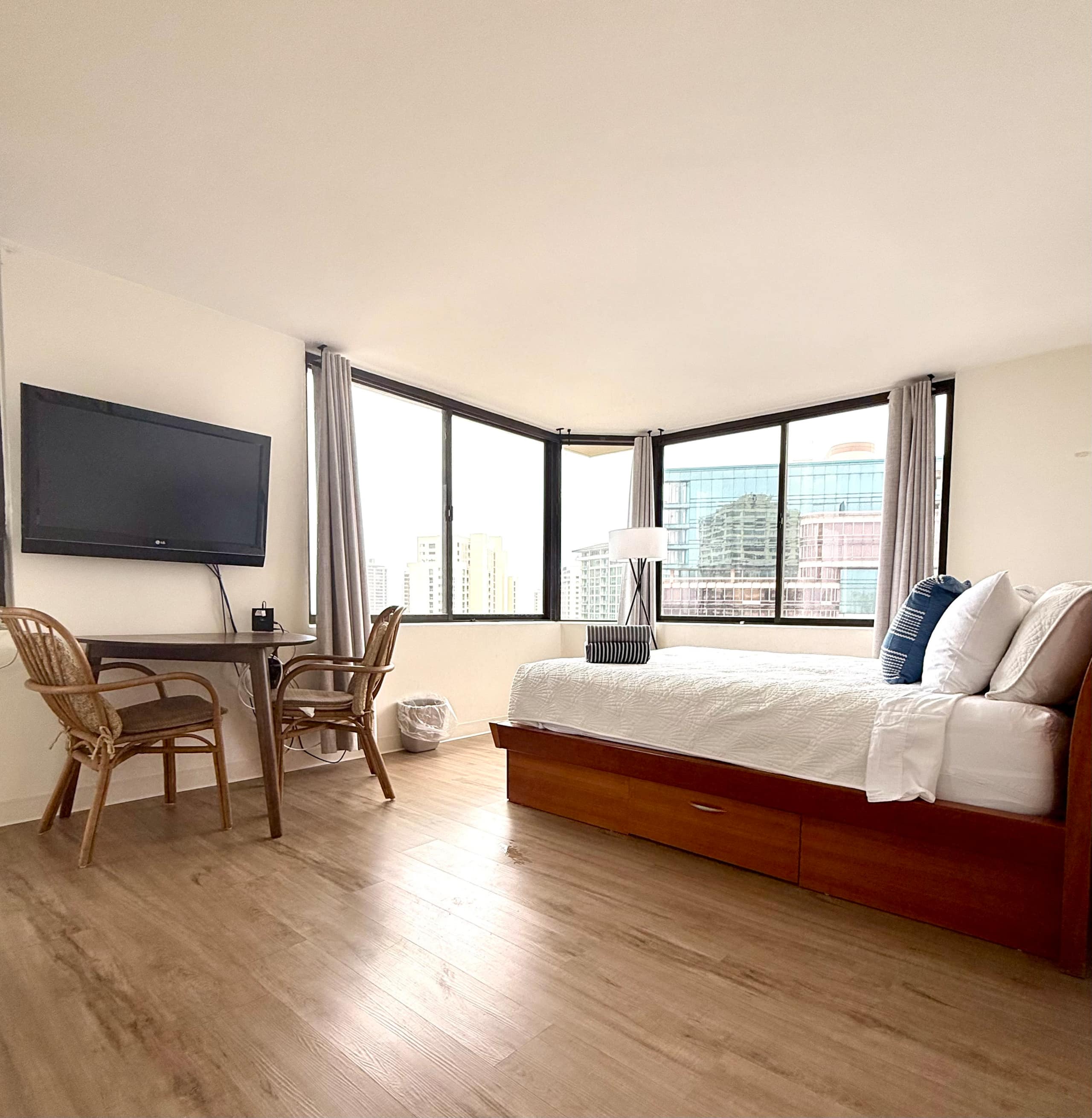 Condo in Honolulu · ★4.52 · 1 bedroom · 1 bed · 1 private bath - Image 12