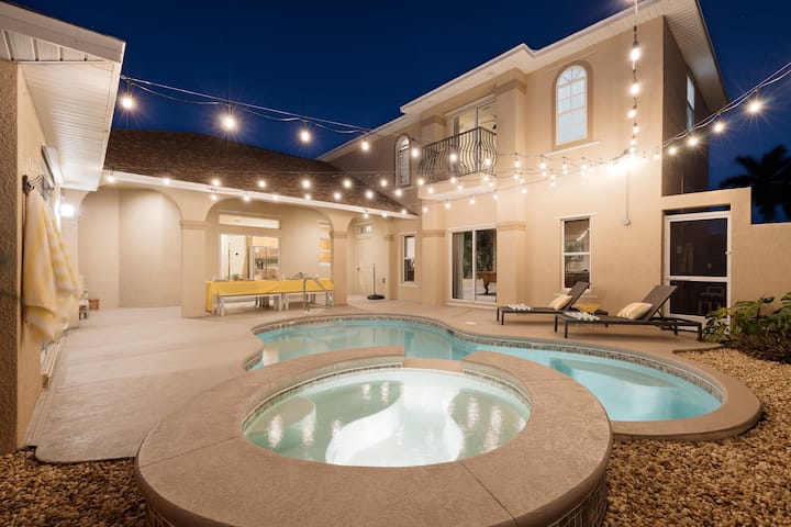 Canalfront Villa With Pool & Direct Lake Access