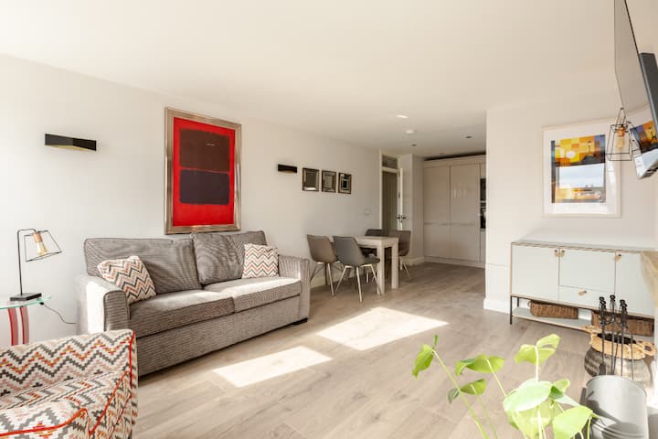 Modern  2 Bed Apartment Beside Merrion Square Park - Ireland