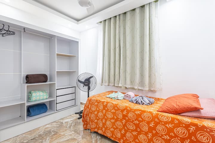 غرفة النوم 1