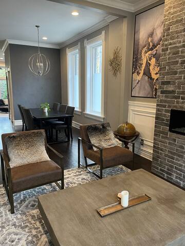 Gorgeous Home in Heart of Wicker Park gallery image 5