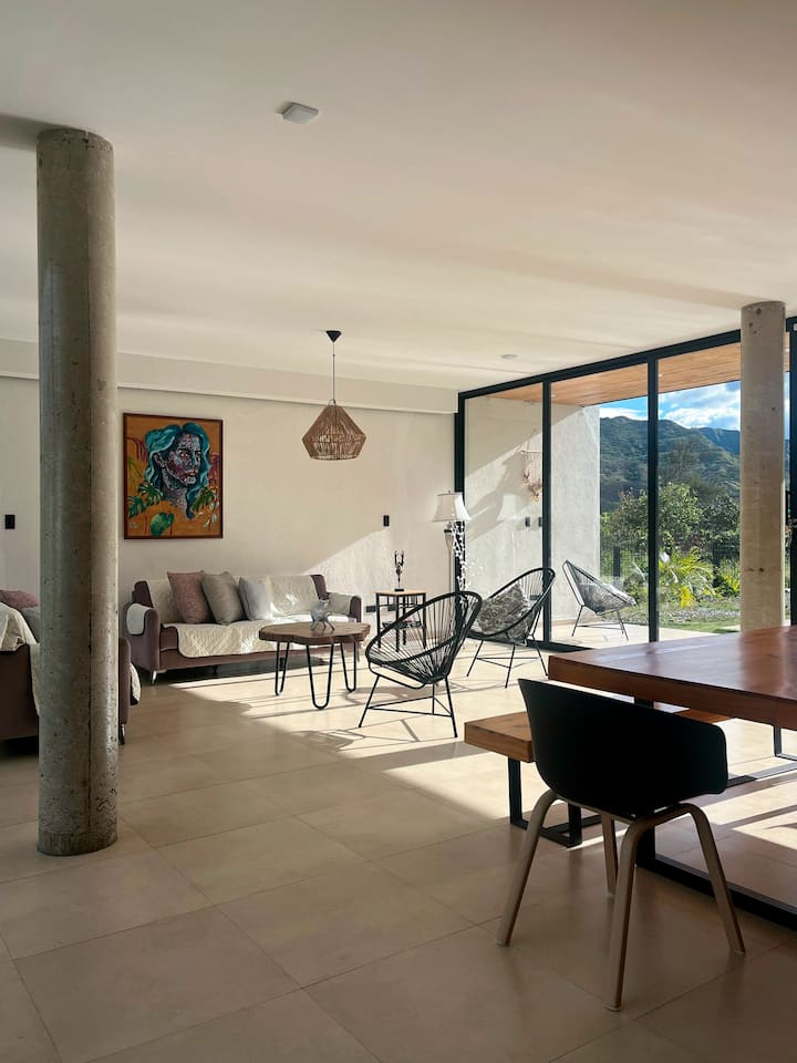 Amplia Y Hermosa Casa De Campo Con Piscina - Zamora Chinchipe