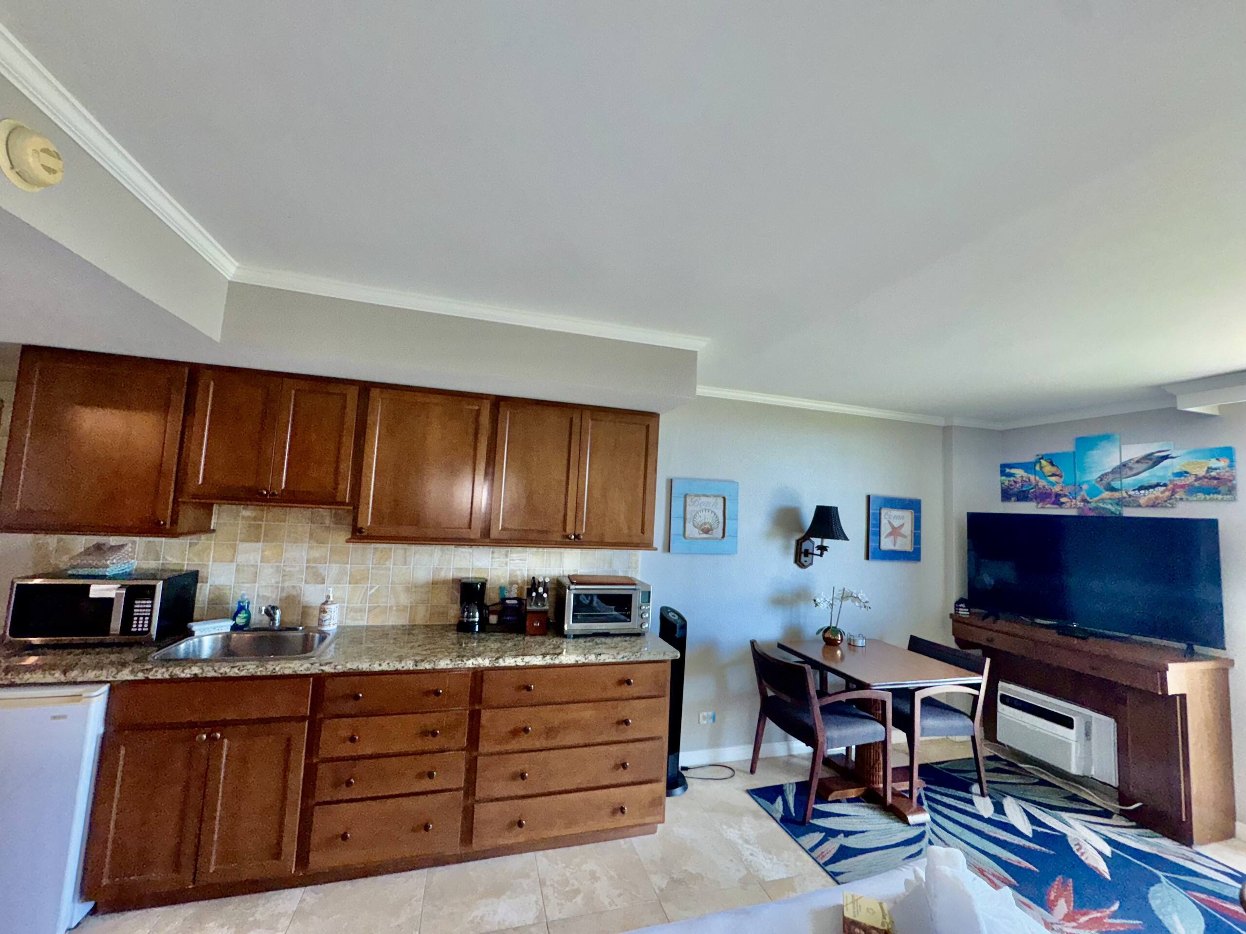 Resort in Honolulu · ★4.97 · Studio · 2 beds · 1 private bath - Image 67