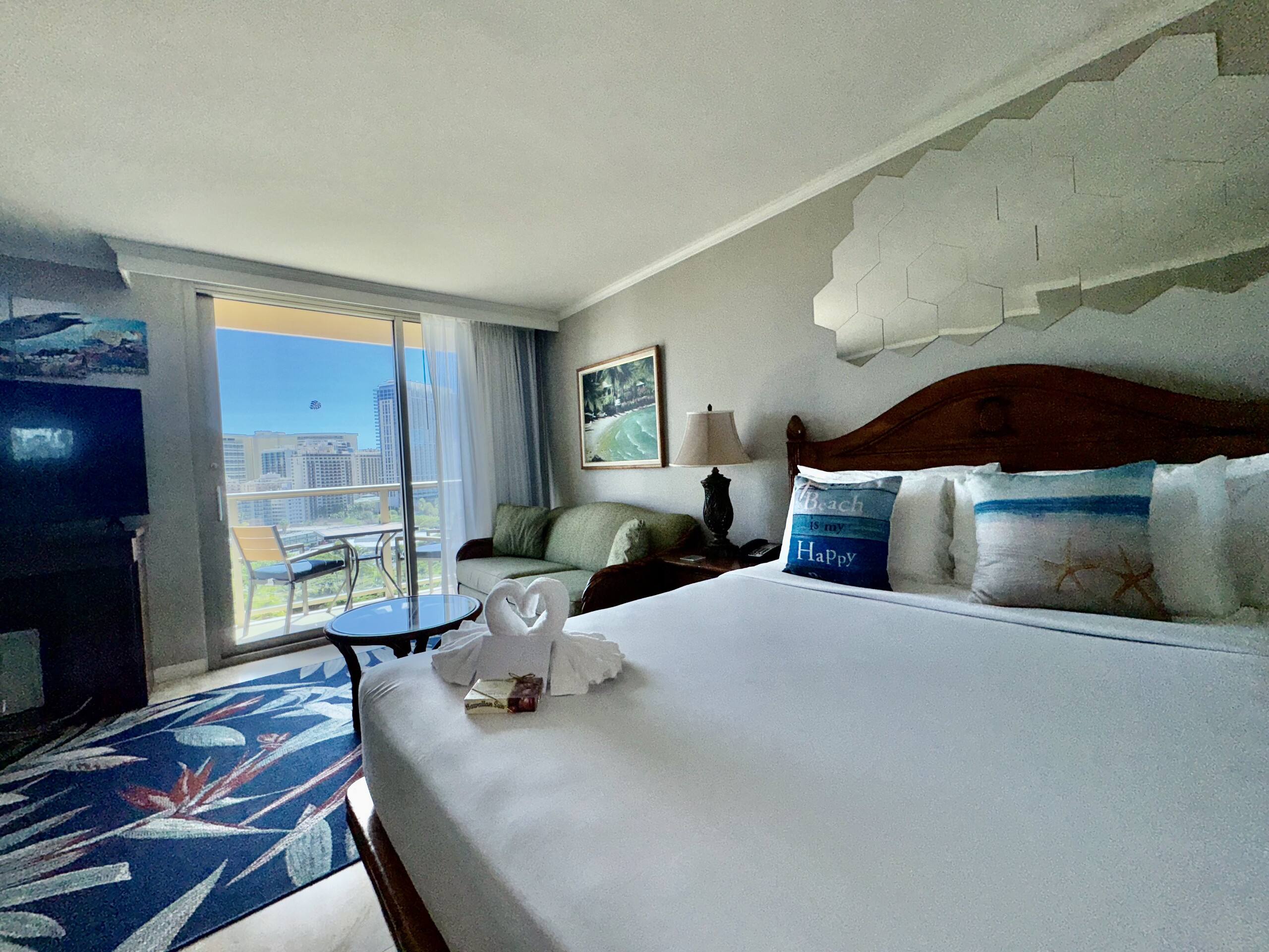 Resort in Honolulu · ★4.97 · Studio · 2 beds · 1 private bath - Image 72