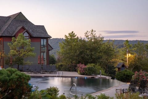 Big Cedar • Pool + Lake Escape • 2Br Lodge