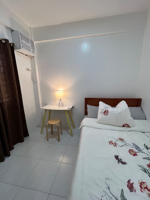 Lovely Studio 1.8km from Robinsons, wide parking