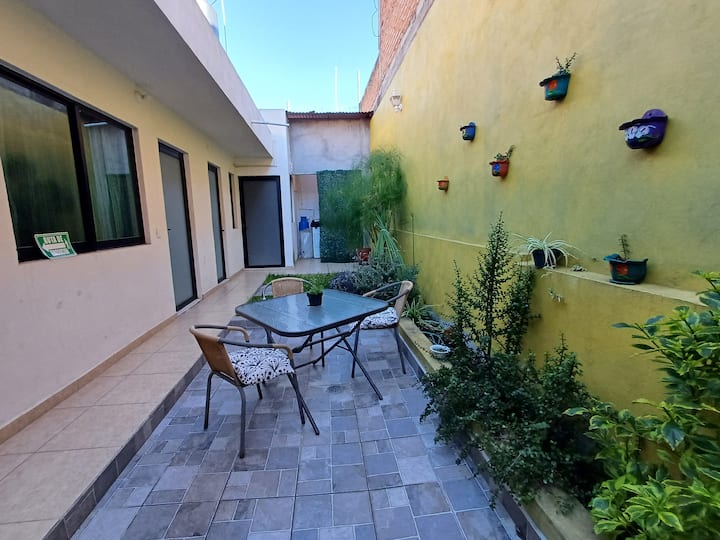 We bill Casa Colibrí Zacapu, 2 rooms, 5 guests