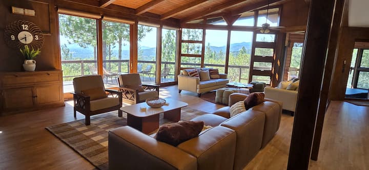 Mountain Oasis, Sleeps 24, Hot Tub, Game Room - Bass Lake, CA