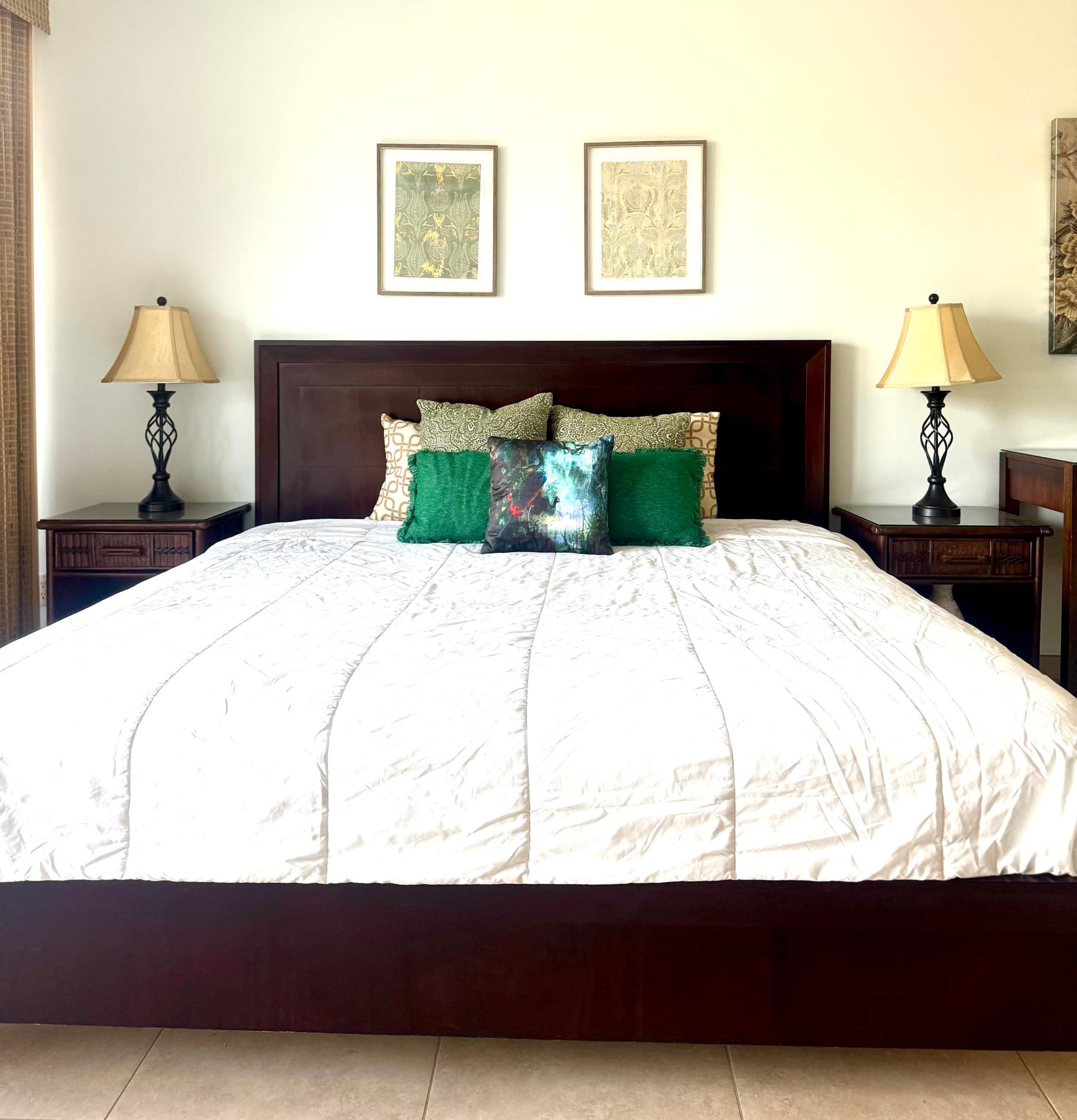 Condo in Lahaina · ★4.98 · Studio · 1 bed · 1 private bath - Image 8