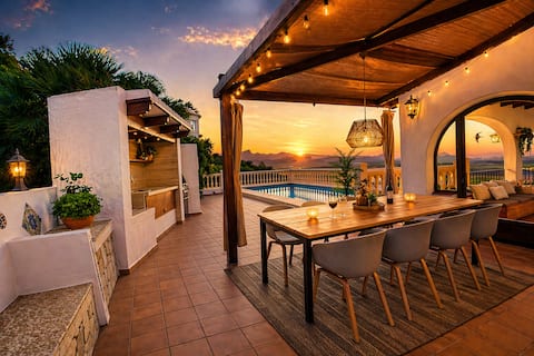 CasaLaRoca - luxury private villa -zwembad&uitzicht
