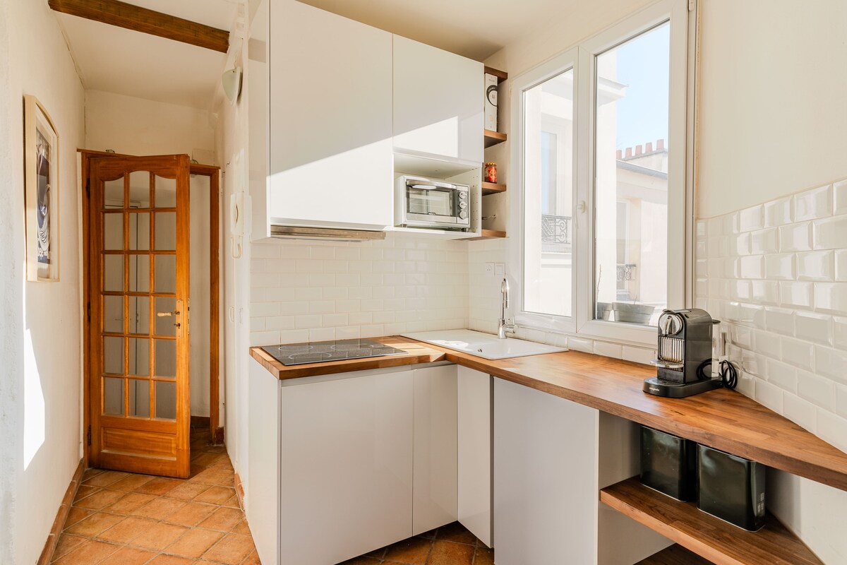 Top Airbnb: Nice apartment in the heart of Montmartre en Paris 18e Arrondissement