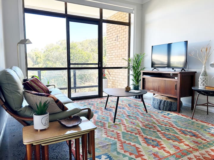 Bright Apartment With Pool 150m To Flynn's Beach - Port Macquarie
