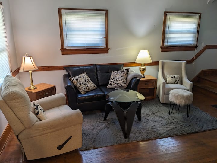 Cozy 2 Bed House Close To The University Of Dayton - 代頓