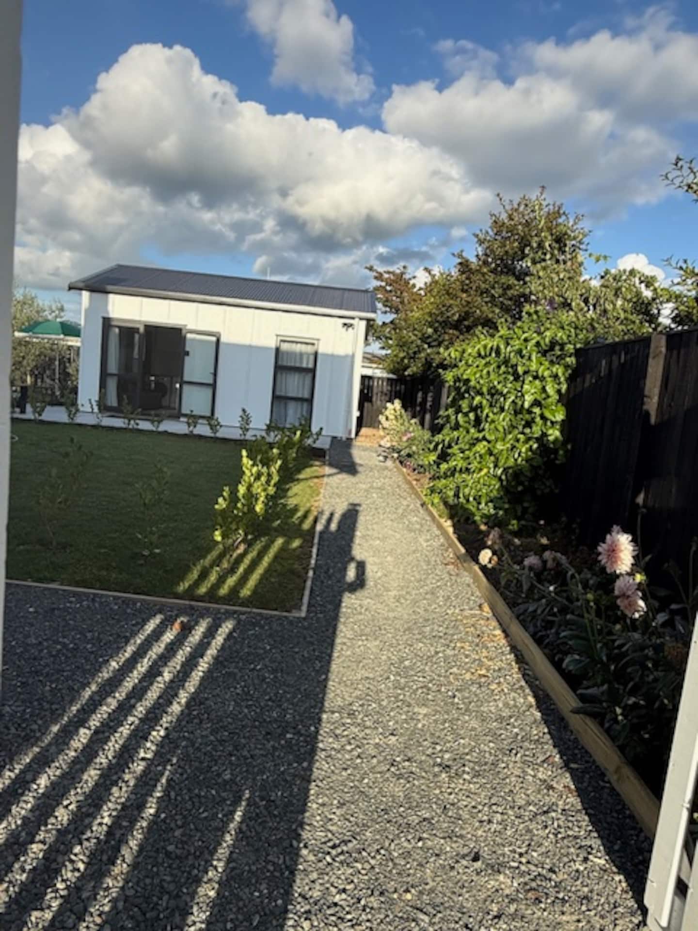 Private Self Contained Cottage 3