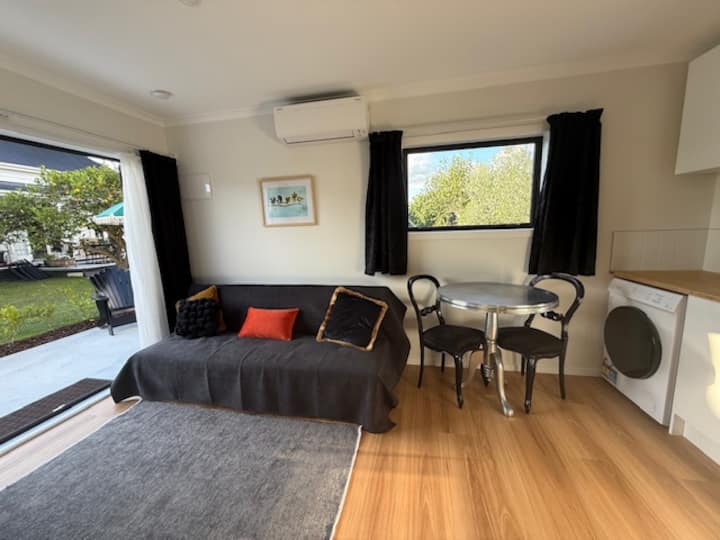 Private Self Contained Cottage - Cambridge