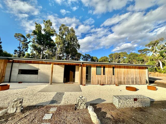 The Yallingup House, 5 mins to beach & wineries