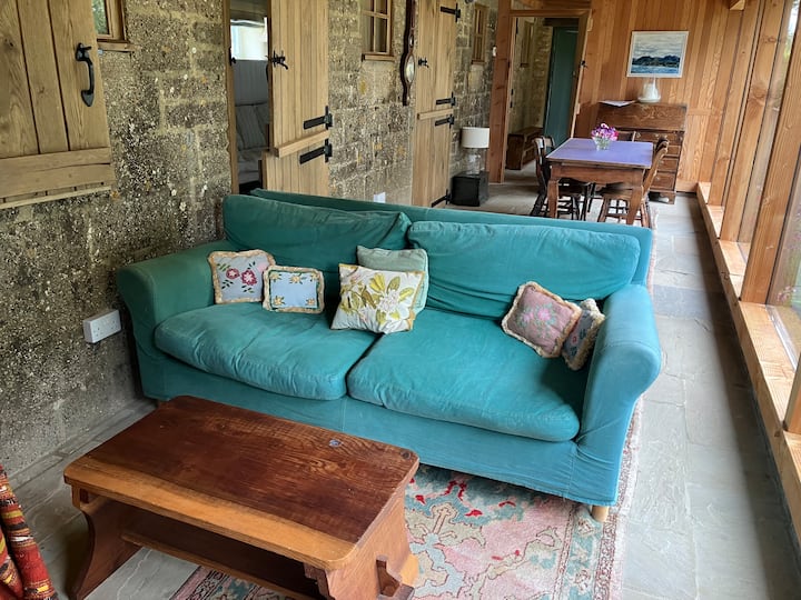 Light-filled Hideaway - Wiltshire