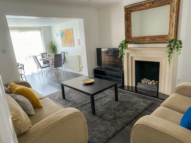 Cheerful four bedroom home w/off street parking