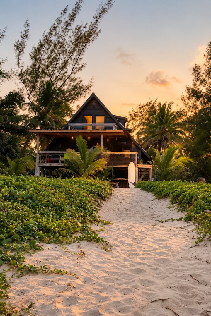 Private beach cabin - 3 bedrooms, 10 guests - Pet friendly