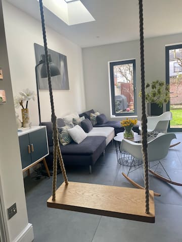 Family house with indoor swing Clapham/Brixton