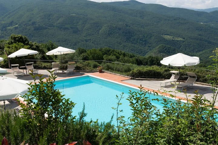 Universal Harmony Retreat Takes Up To 40 People - Borgo San Lorenzo