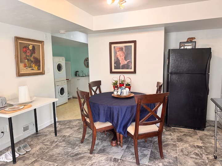 Independent 1 Floor, 1 Bedroom Near Hwy 7 - Abbotsford