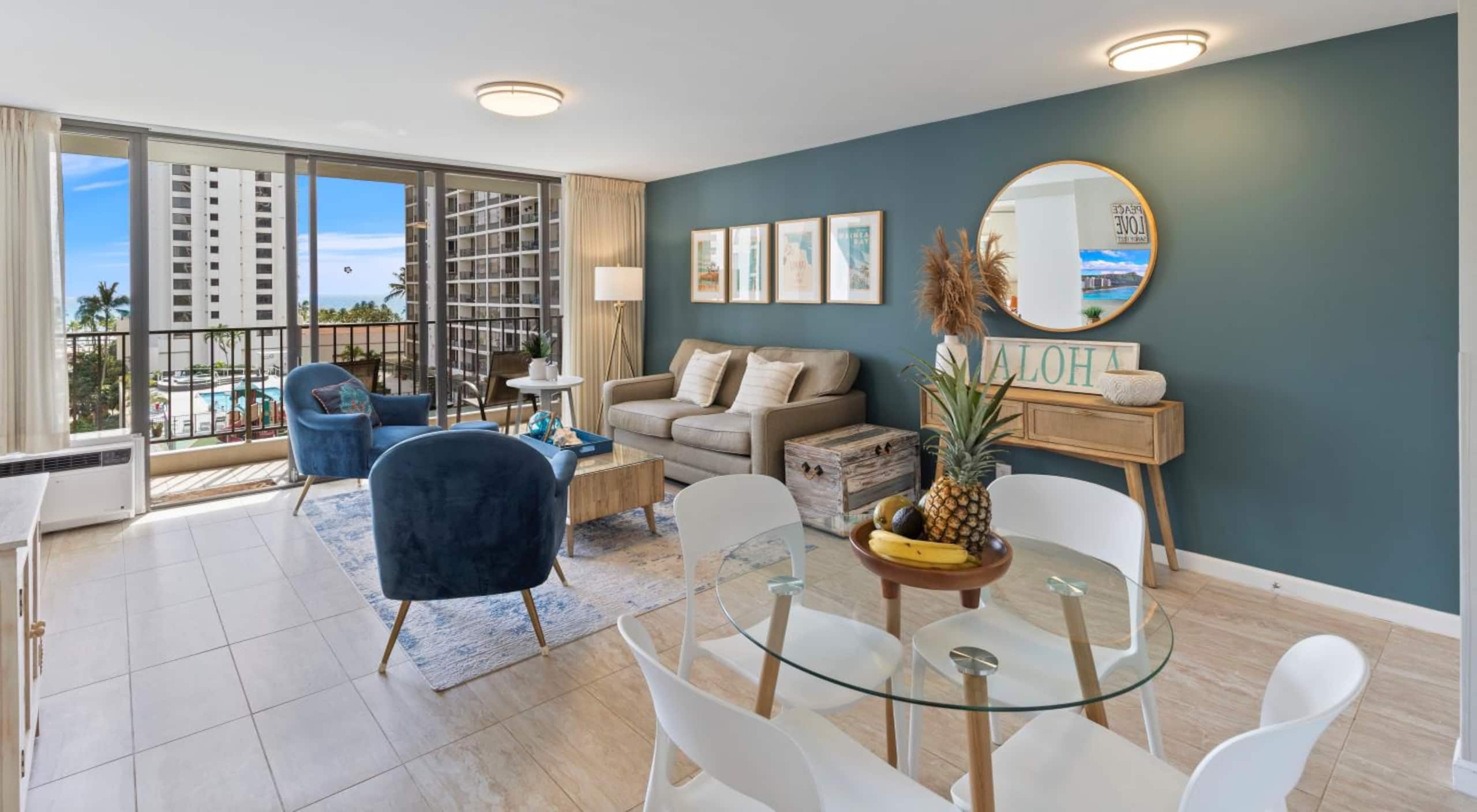 Condo in Honolulu · ★4.84 · 1 bedroom · 2 beds · 1 private bath - Image 3