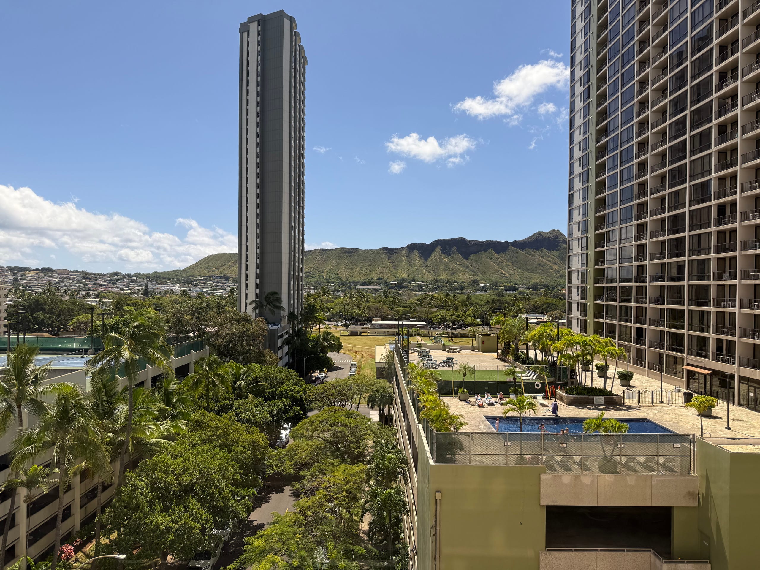 Condo in Honolulu · ★4.84 · 1 bedroom · 2 beds · 1 private bath - Image 22