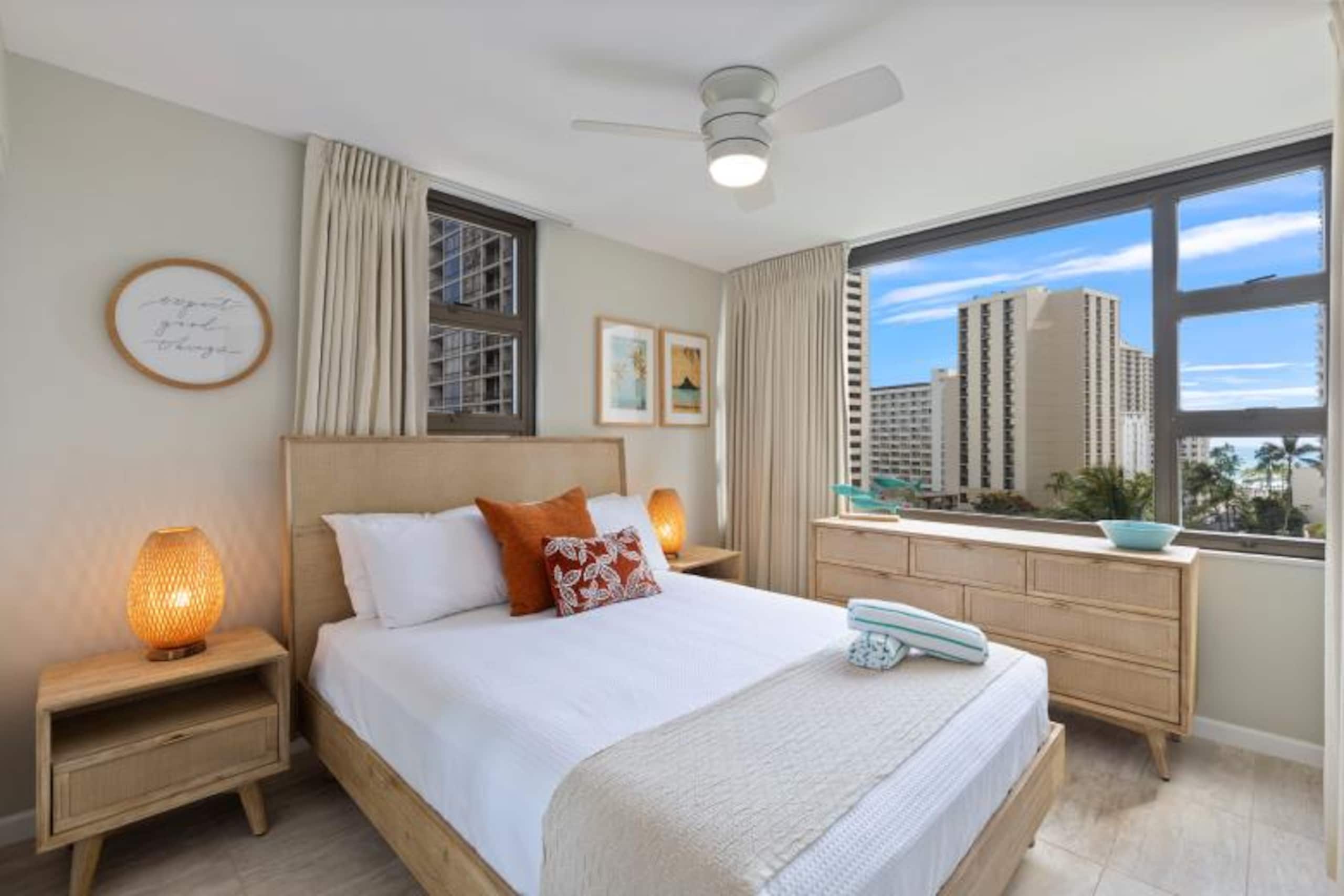 Condo in Honolulu · ★4.84 · 1 bedroom · 2 beds · 1 private bath - Image 1