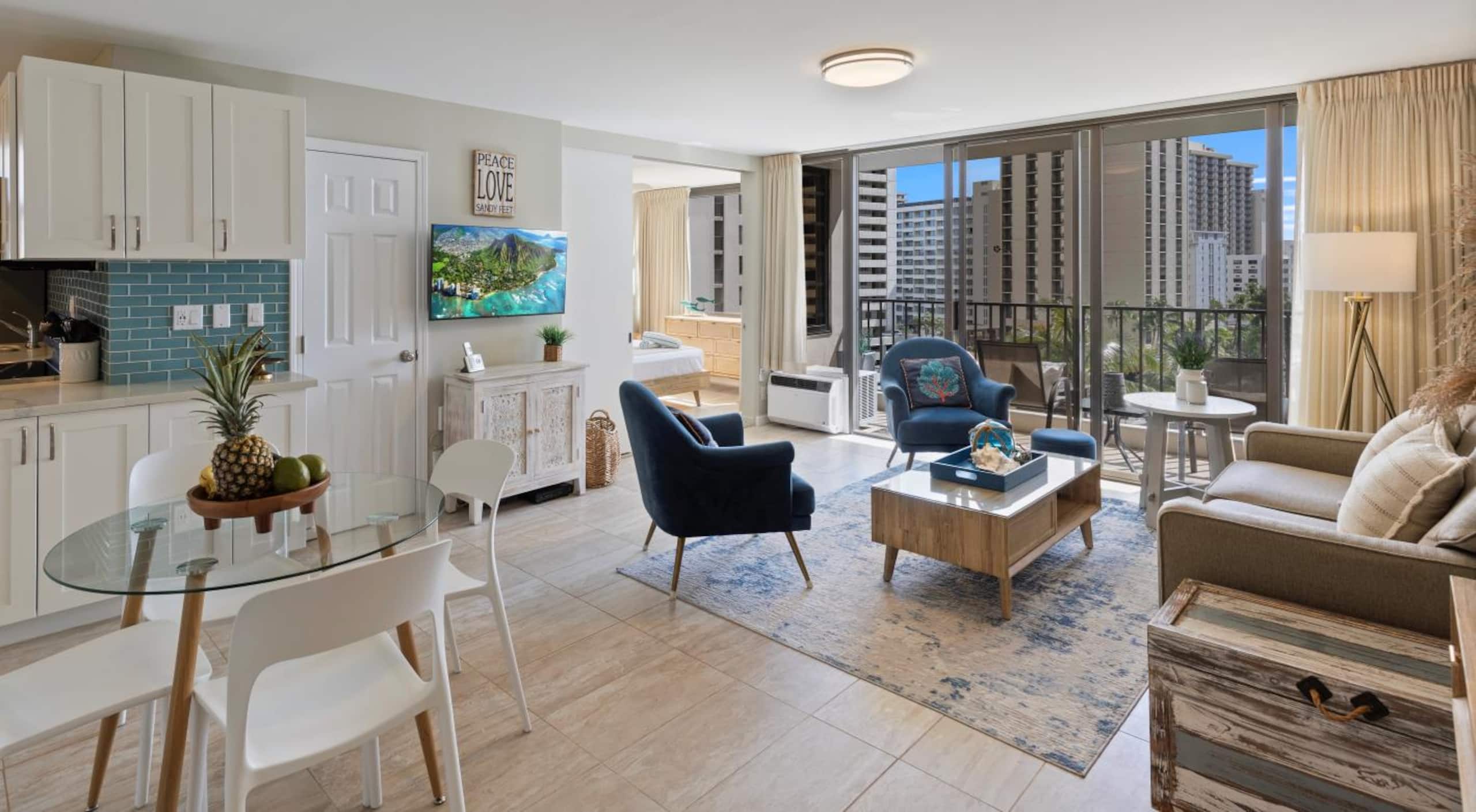 Condo in Honolulu · ★4.84 · 1 bedroom · 2 beds · 1 private bath - Image 6