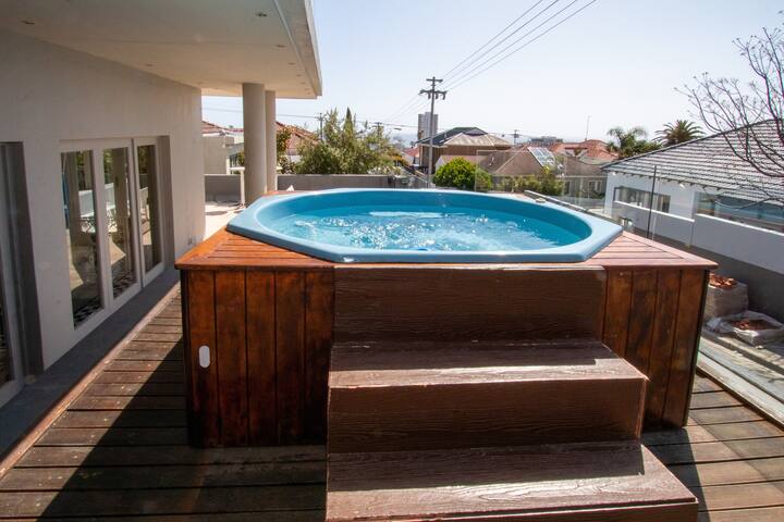Fresnaye Family home 4 bedrooms. No Loadshedding gallery image 2