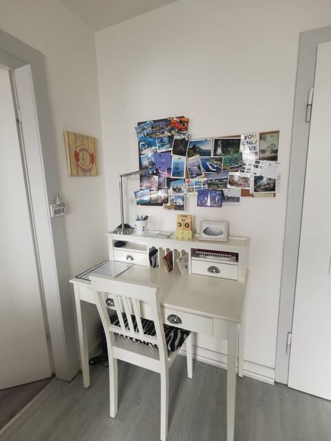 Top Airbnb: 2-room apartment near Rheinpark and the trade fair in Düsseldorf