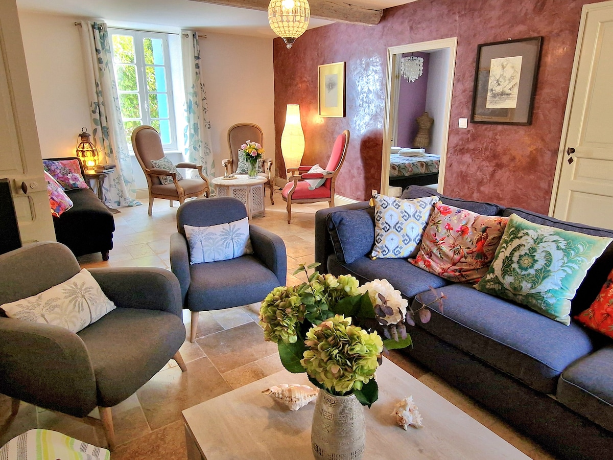 Propriété Airbnb réussie: 6 bedroom house for 13 people à Carcassonne