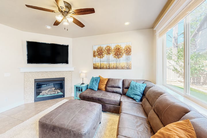 Stylish 3br | Fireplace | Patio | W/d - 弗拉格斯塔夫