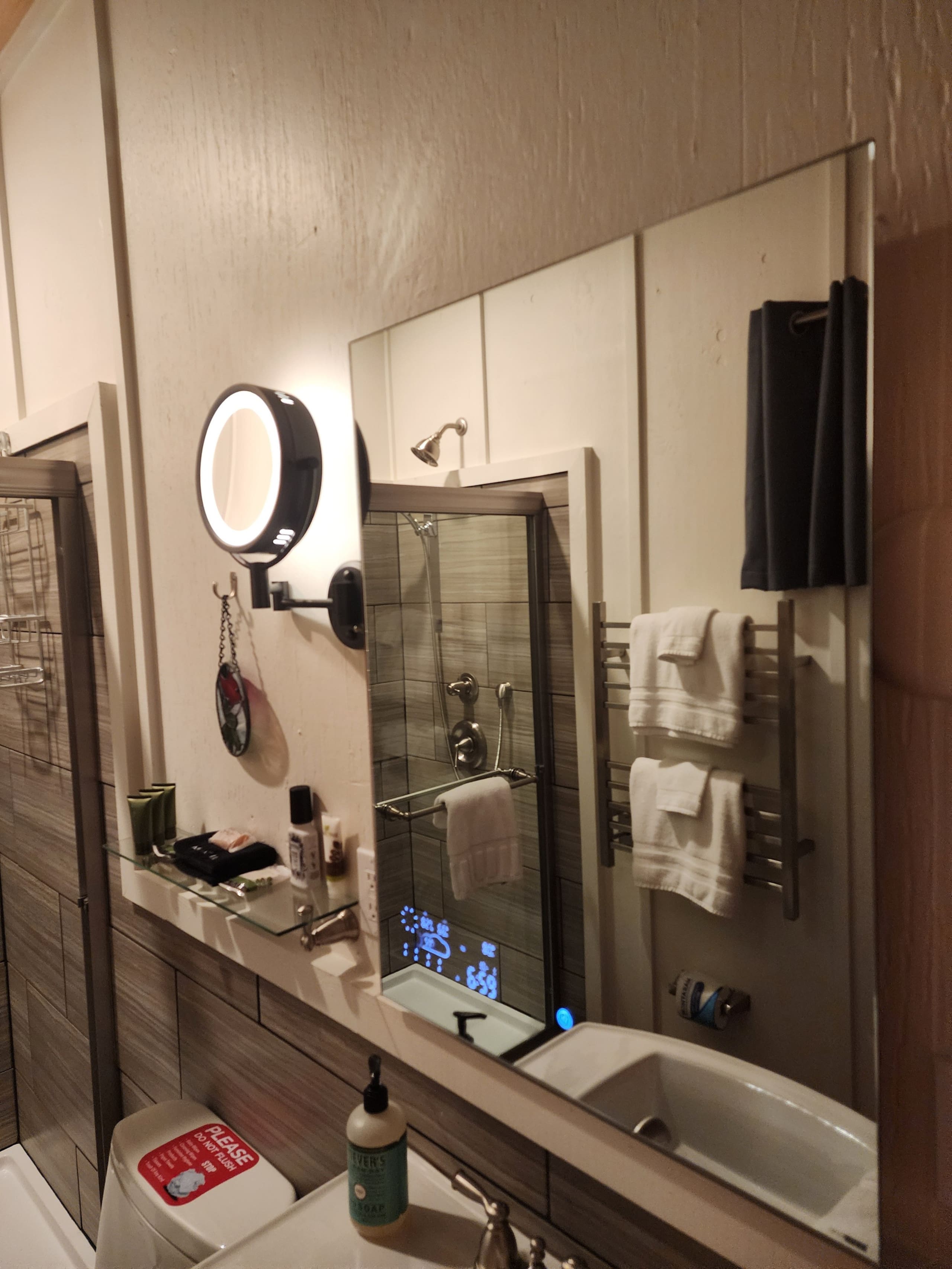 Guesthouse in Volcano · ★5.0 · Studio · 1 bed · 1 bath - Image 14