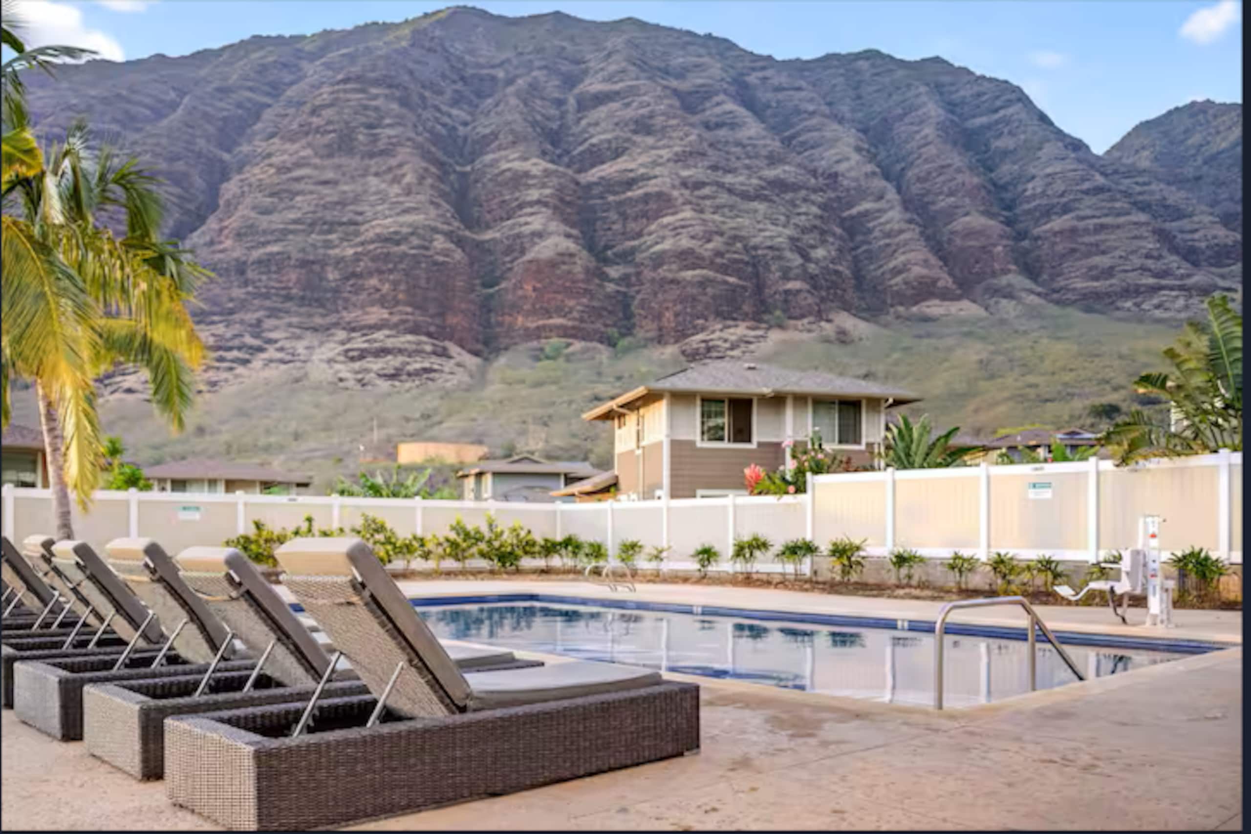 Slice of Paradise-Studio-Sleeps 4-Same$ for 4 as 2 - Photo 22