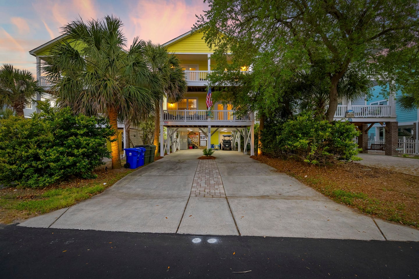 Well maintained, coastal beach house awaits you and your family to provide a space for unforgettable memories!