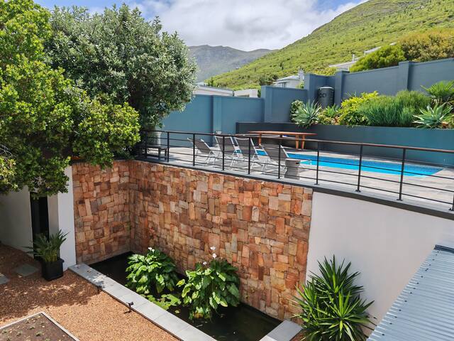 Elegant 2-Bedroom En-Suite. Solar Back-Up-Powered.