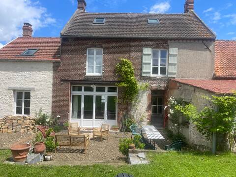 Charming country house near Paris 8 people