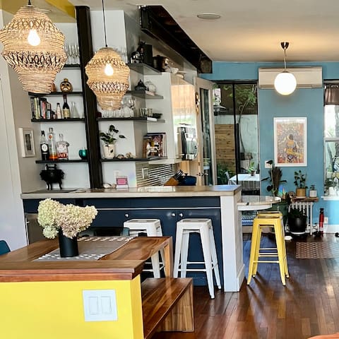 Beautiful Brooklyn Home w/Backyard Garden gallery image 4