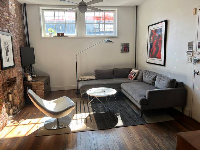 Beautiful Brooklyn Home w/Backyard Garden gallery image 3