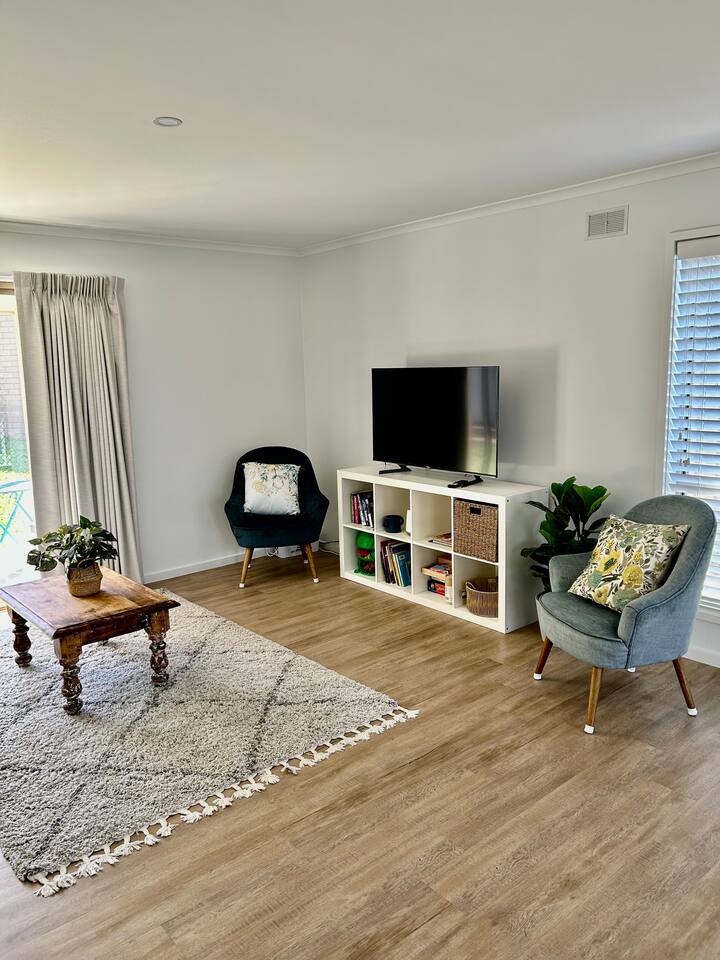 Golden Square Home- Near Red Energy Arena - Bendigo