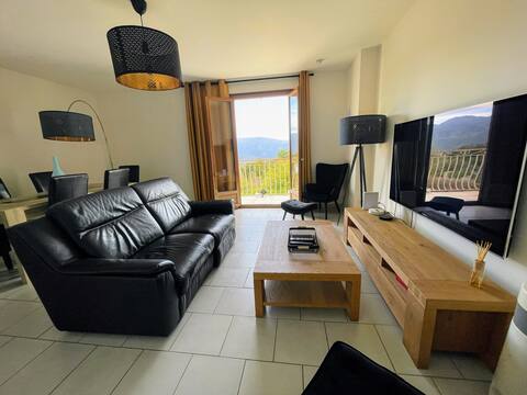Cozy garden apartment, near Corte